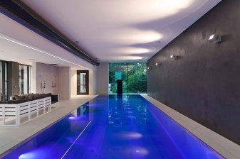 Pool Interior Design modern Innenarchitektur Einfamilienhaus